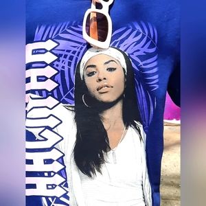 💜#Aaliyah- R&B princess' t-shirt. Pink sunglasses included🩷Remember Aaliyah🩷